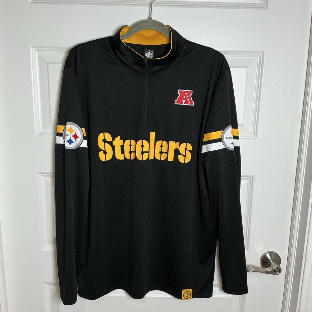 NFL Team Apparel Black and Yellow Garment Men’s Large